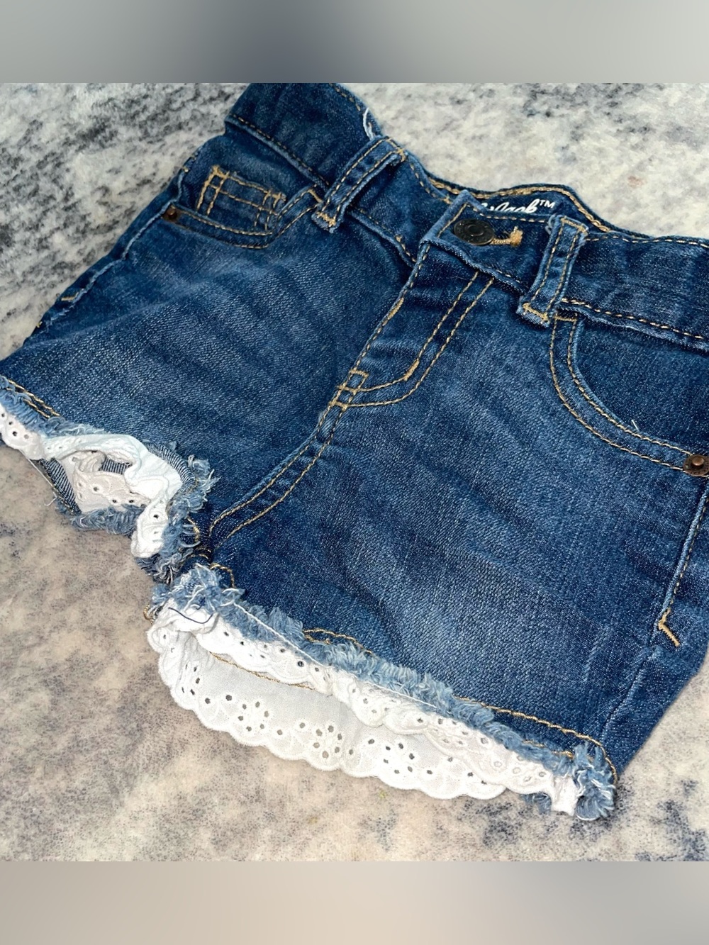 Cat & Jack denim shorts size 18 months - Picture 2 of 4